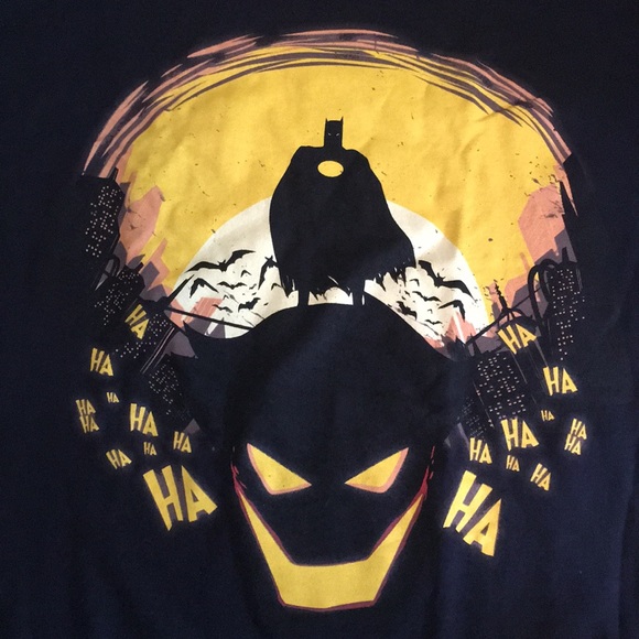 2 for $25! 1-Up Box Batman & Joker Youth XL shirt - Picture 2 of 5